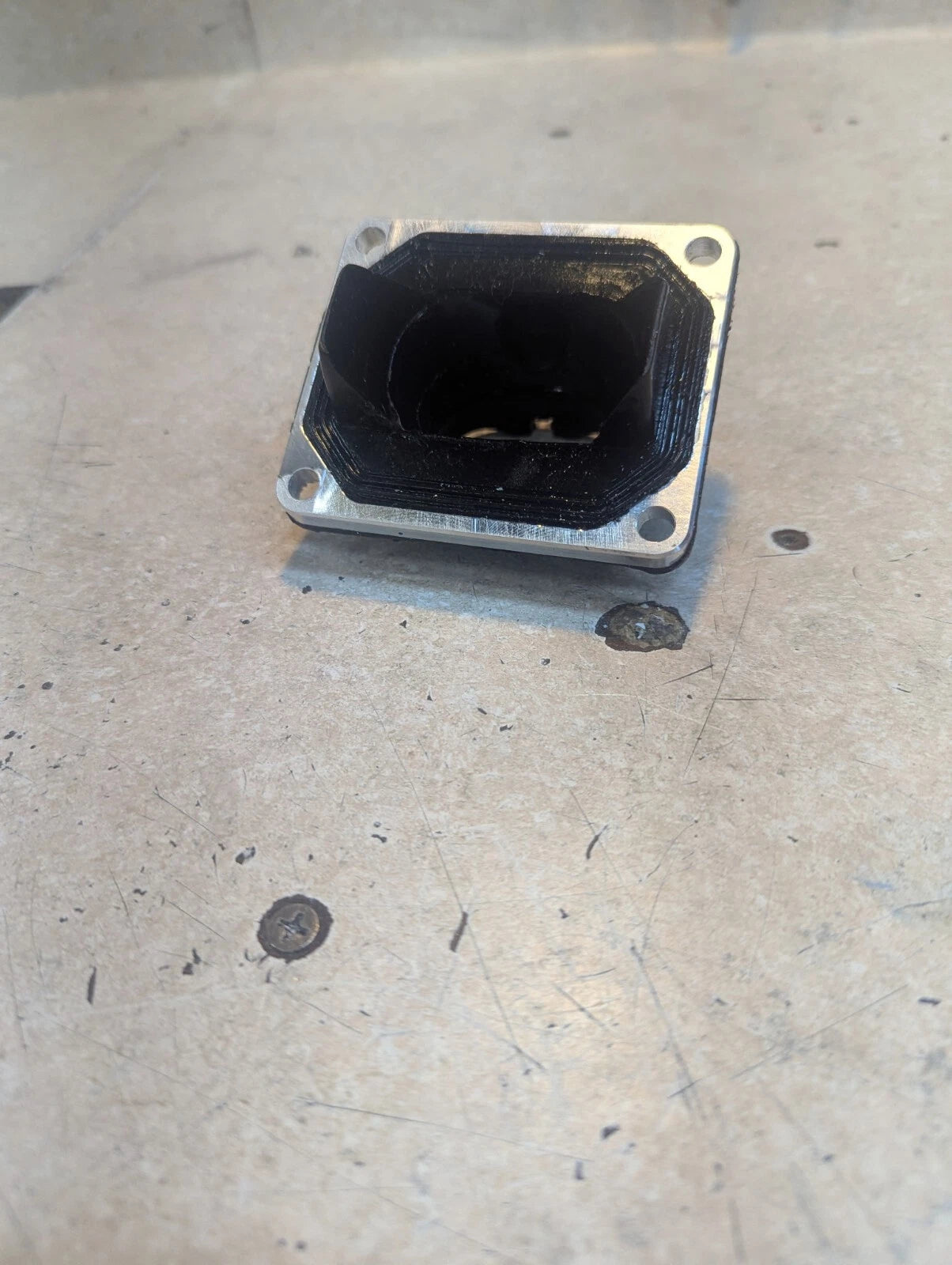 YAMAHA 81-82 IT250 81 YZ250 INTAKE MANIFOLD B VINTAGE WITH BOOST TUBE HOLE