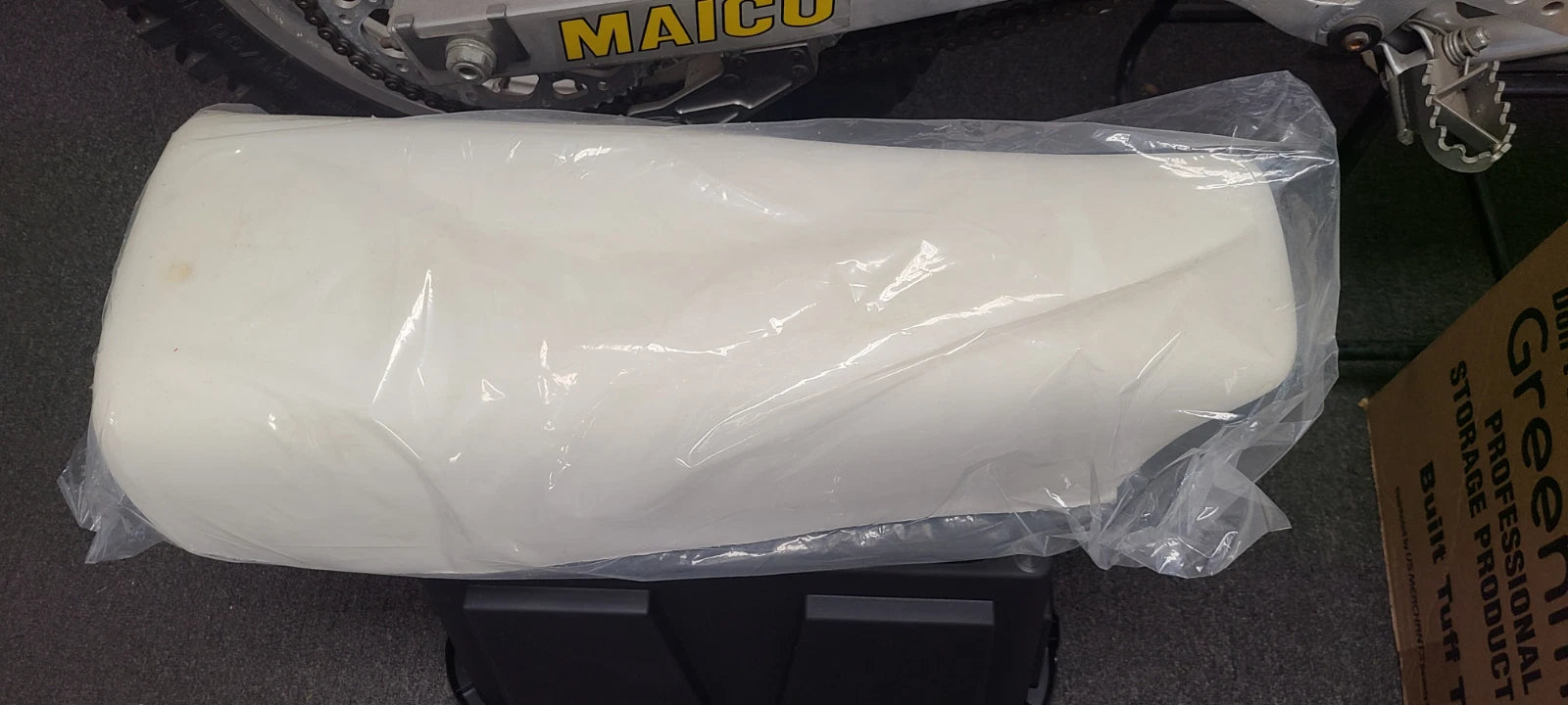 NEW 1977-1979 MAICO ONLY TALL SEAT FOAM VINTAGE AHRMA SADDLEBACK CARLSBAD CALVMX