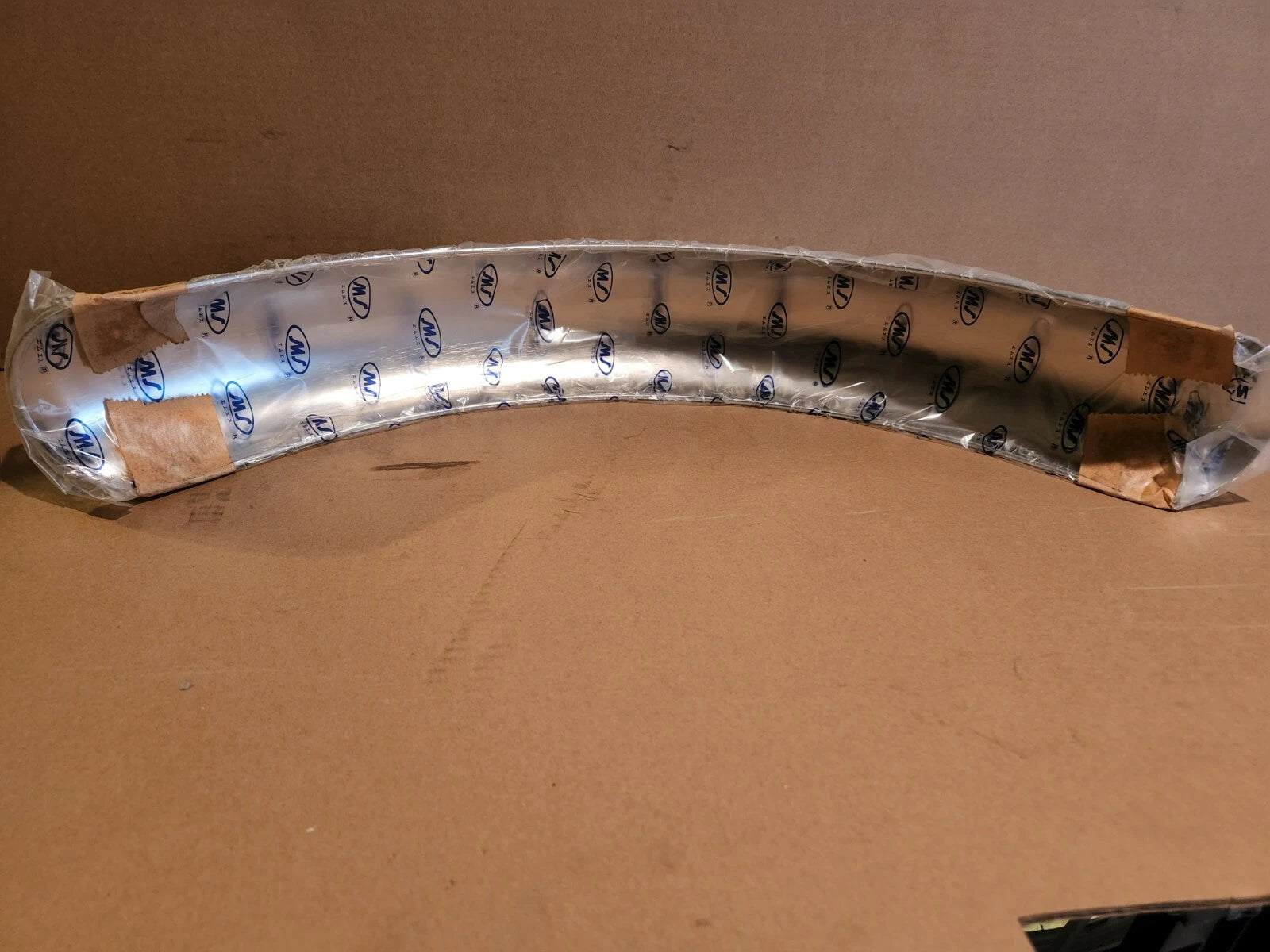 NOS SPECIAL SUPERIOR QUALITY FRONT FENDER VINTAGE AHARMA GREEVES HUSKY TS