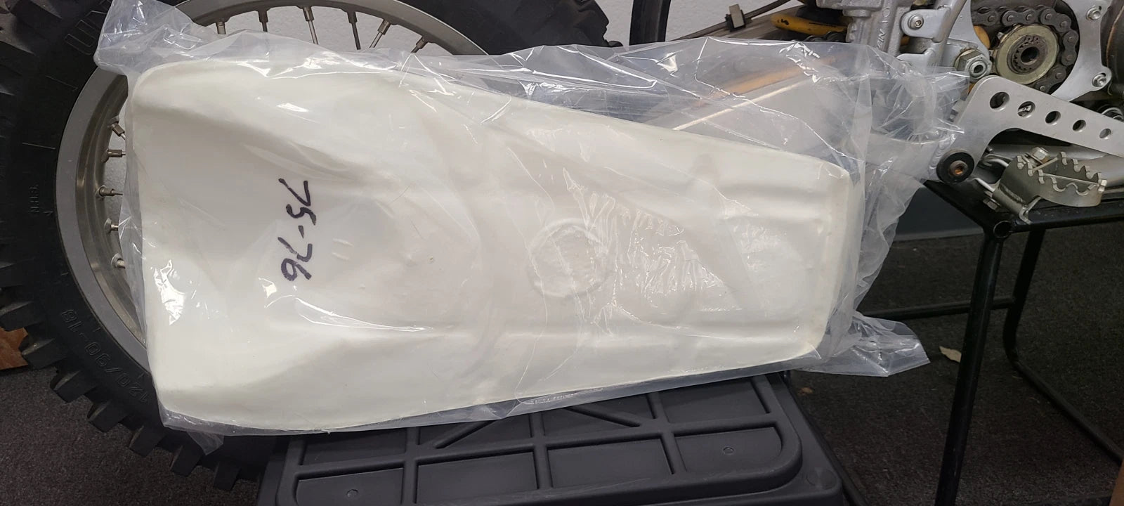 NEW 1975-1976 MAICO ONLY SEAT FOAM VINTAGE AHRMA SADDLEBACK CARLSBAD CALVMX