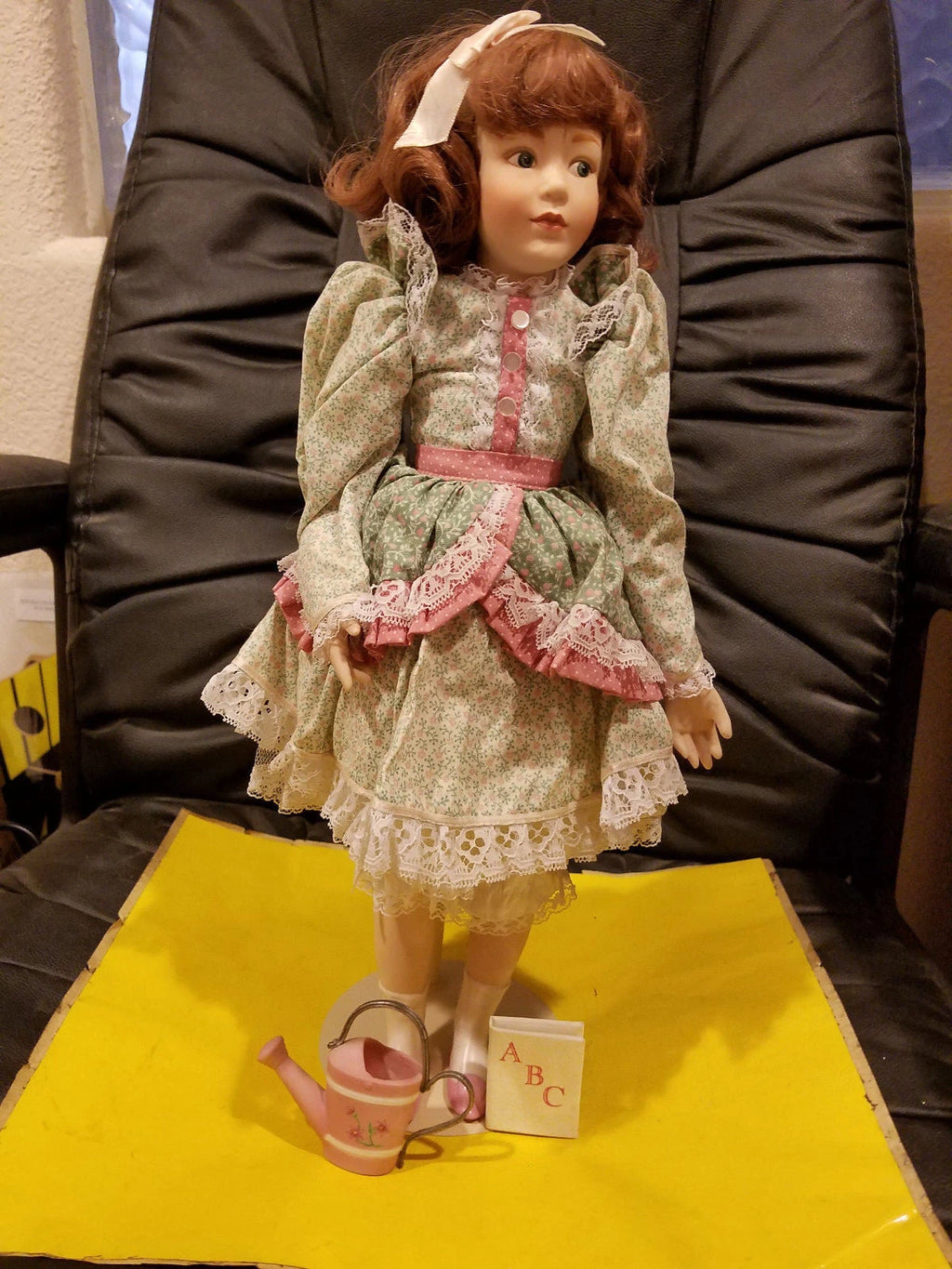 FRANKLIN MINT ULTIMATE HEIRLOOM COLLECTOR DOLL WITH ABC BOOK & WATERING POT