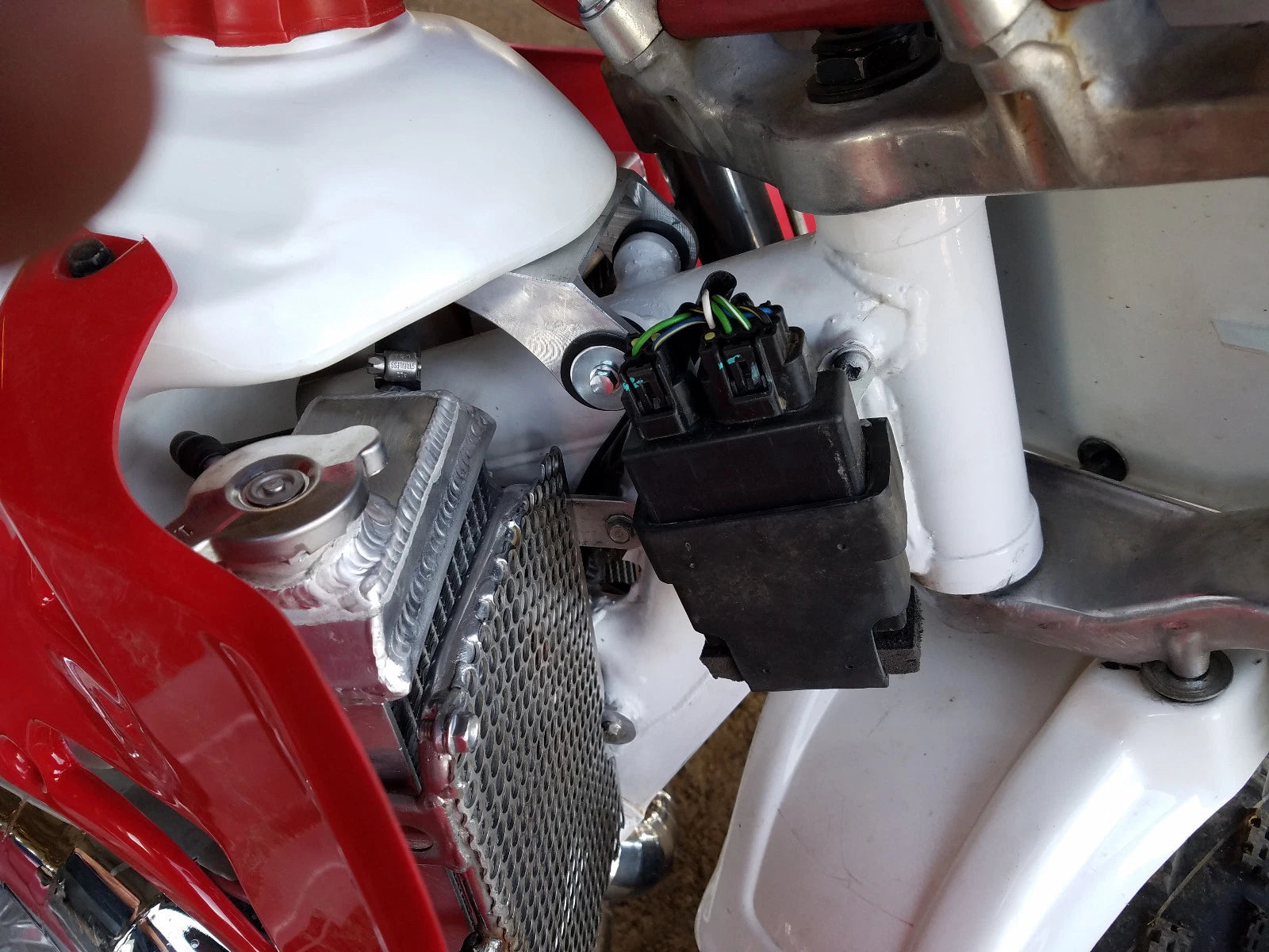 85 86 HONDA SHORT COURSE KIT, TANK, SHROUDS, FRAME MOUNTS, RADIATOR MOUNTS
