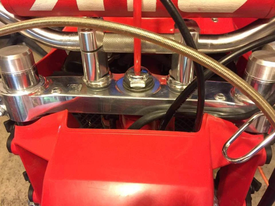 85 86 HONDA ATC250R FAT BAR OR 7/8 BAR ANTI-VIB TOP CLAMP 4 MODERN BARS PREOWNED