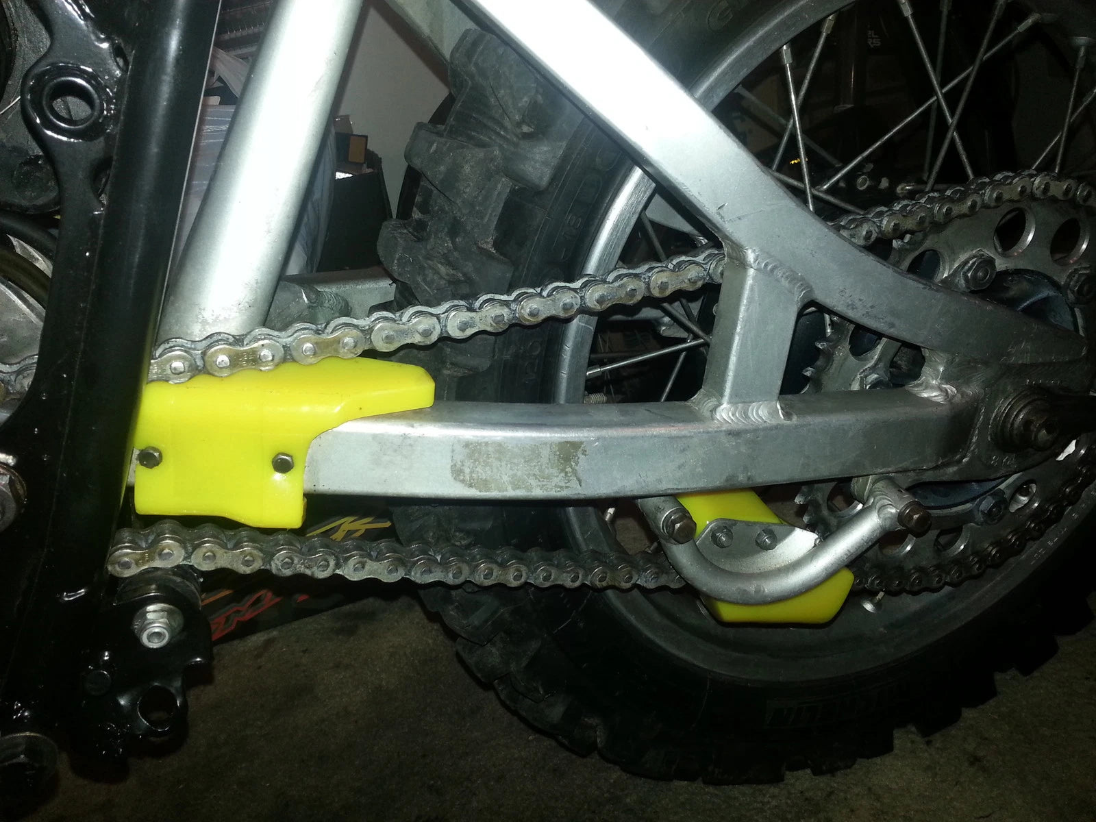79 80 81 YZ250 79YZ400 79YZ125 CHAIN SLIDER & CHAIN GUIDE B AHRMA BOB HANNAH