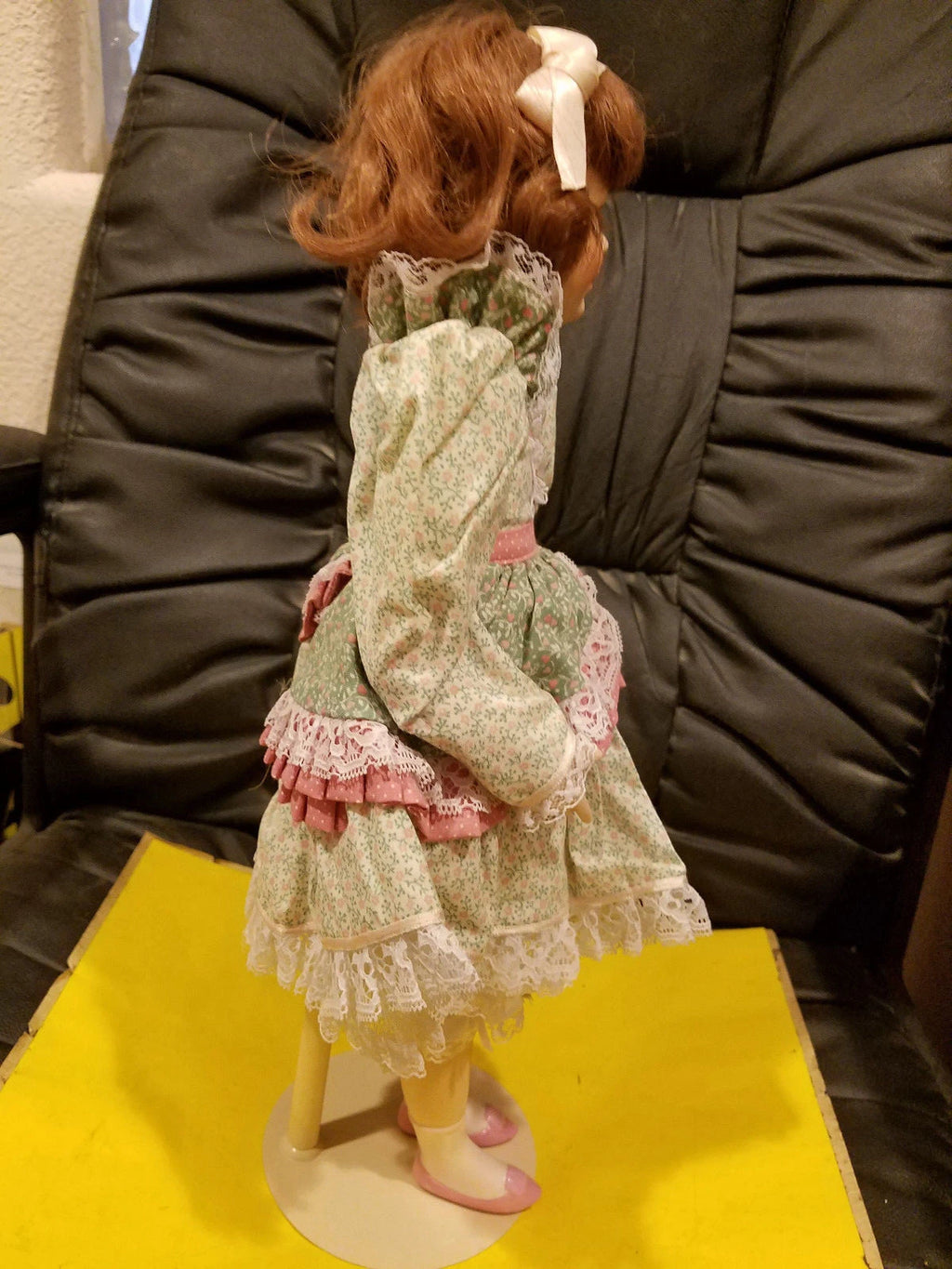 FRANKLIN MINT ULTIMATE HEIRLOOM COLLECTOR DOLL WITH ABC BOOK & WATERING POT