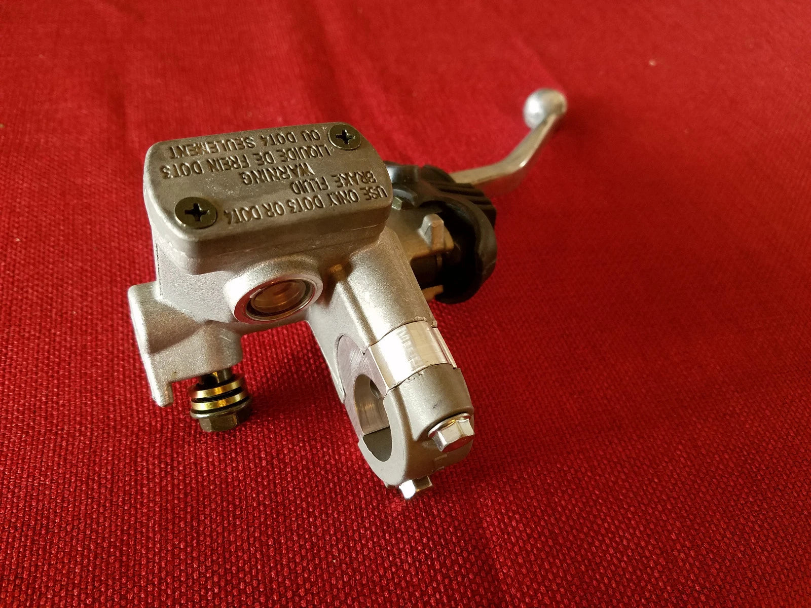 86 89 TRX250R FRONT BRAKE MODERN MASTER CYLINDER BILLET MOUNTING BRACKET ADAPTER